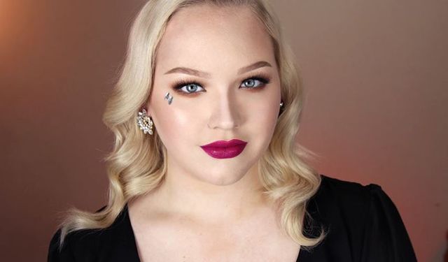 Sophie Strass sex hphotos ash nikkietutorials