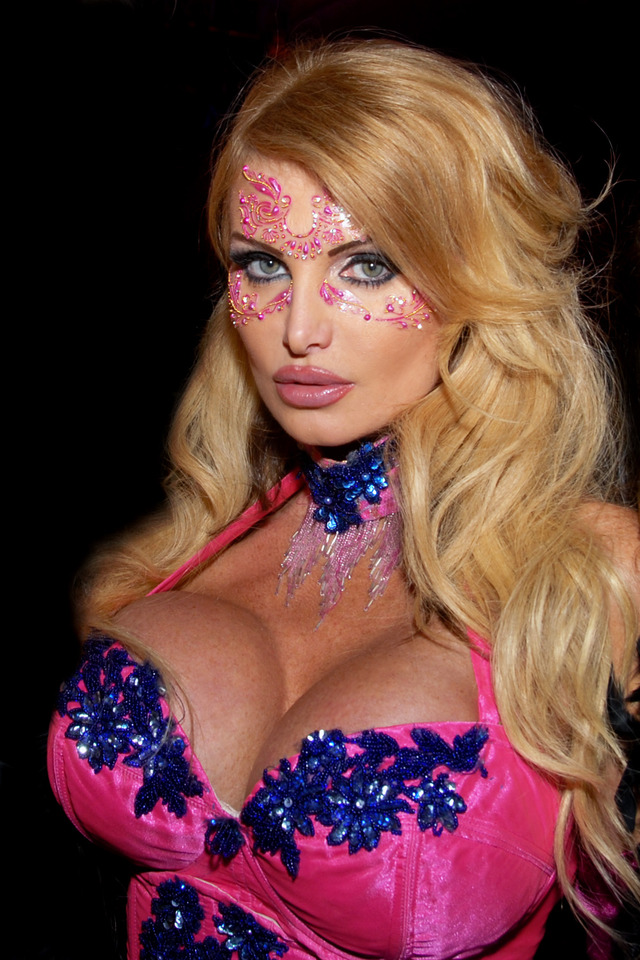 Taylor Wane xxx taylor wikipedia commons wane