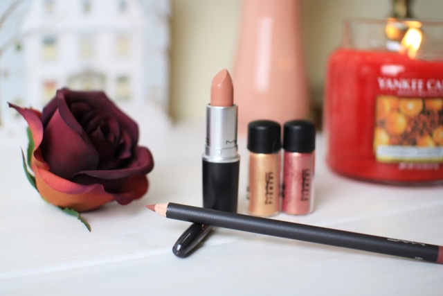 Honey Love xxx lipstick mac honeylove whirl lipliner