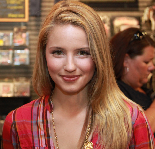 Lea Shelby sex girl wikipedia commons dianna agron glee kissed