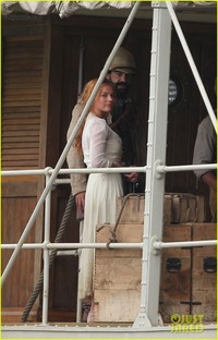 Casper Elle sex robbie tarzaneng margot begins filming tarzan christoph waltz casper crump forums