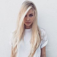 Scarlett Rose xxx fdc ice blonde hair light explore lipstick names