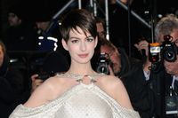 Charlie Anne sex incoming ece alternates anne hathaway premiere les miserables entertainment celebrity interviews talks about